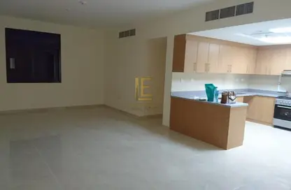 Apartment - 2 Bedrooms - 3 Bathrooms for rent in La Piazza - Fox Hills - Lusail