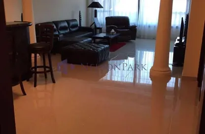 Apartment - 2 Bedrooms - 3 Bathrooms for rent in East Porto Drive - Porto Arabia - The Pearl Island - Doha