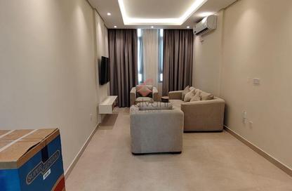 Apartment - 2 - 2 for rent in Umm Ghuwailina - Doha