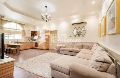 Villa - 6 Bedrooms - 7 Bathrooms for sale in Umm Al Seneem Street - Ain Khaled - Doha