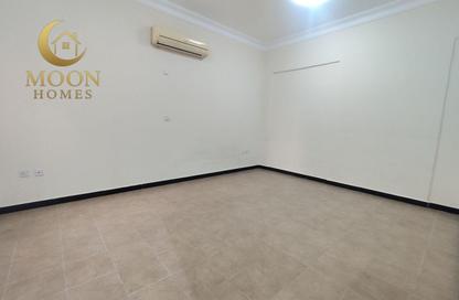Apartment - 3 Bedrooms - 3 Bathrooms for rent in Muntazah 7 - Al Muntazah - Doha