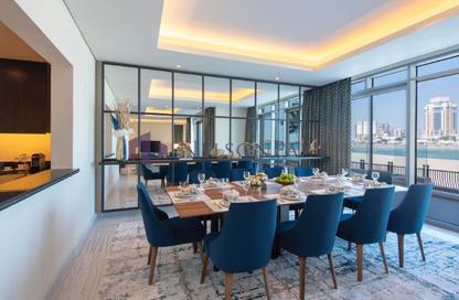 Villa - 5 - 5 for rent in Hilton Doha The Pearl Residences - Abraj Quartiers - The Pearl Island - Doha