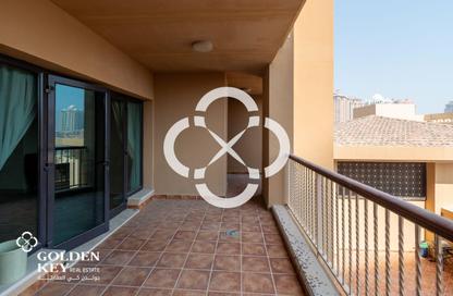 Apartment - 2 Bedrooms - 3 Bathrooms for rent in West Porto Drive - Porto Arabia - The Pearl Island - Doha