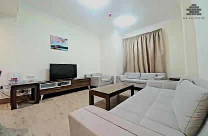 Apartment - 2 - 2 for rent in Umm Ghuwailina 4 - Umm Ghuwailina - Doha