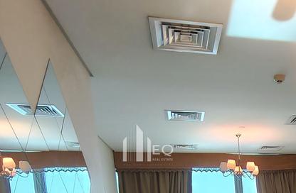 Apartment - 1 Bedroom - 2 Bathrooms for rent in Zig Zag Tower B - Zig Zag Towers - West Bay - Doha