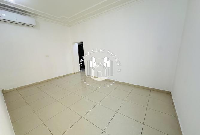 54102403 - Property Image 2