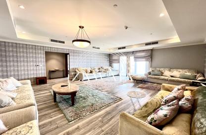Apartment - 2 Bedrooms - 3 Bathrooms for rent in East Porto Drive - Porto Arabia - The Pearl Island - Doha