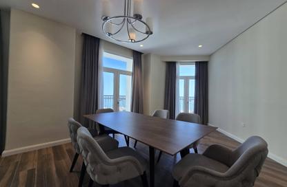 Apartment - 2 Bedrooms - 3 Bathrooms for rent in Floresta Gardens - Floresta Gardens - The Pearl Island - Doha