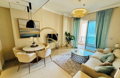 Apartment - 1 Bedroom - 2 Bathrooms for sale in Viva East - Viva Bahriyah - The Pearl Island - Doha