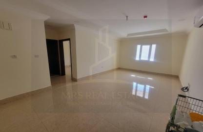 Apartment - 1 Bedroom - 1 Bathroom for rent in Umm Ghuwailina 4 - Umm Ghuwailina - Doha