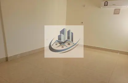 Apartment - 1 Bedroom - 1 Bathroom for rent in Umm Ghuwailina 4 - Umm Ghuwailina - Doha