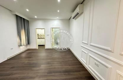 Apartment - Studio - 1 Bathroom for rent in Al Dafna - Al Dafna - Doha