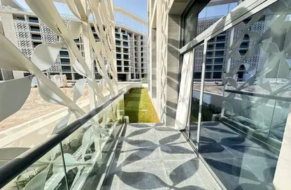 Apartment - 2 Bedrooms - 3 Bathrooms for rent in Boulevard View - Yasmeen City - Lusail