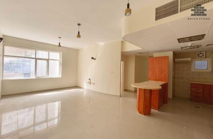 Apartment - 2 Bedrooms - 2 Bathrooms for rent in EB12 - Fereej Bin Mahmoud North - Fereej Bin Mahmoud - Doha