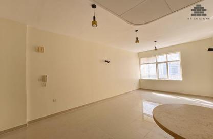 Apartment - 2 Bedrooms - 2 Bathrooms for rent in EB12 - Fereej Bin Mahmoud North - Fereej Bin Mahmoud - Doha