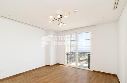 Apartment - 3 Bedrooms - 5 Bathrooms for rent in Floresta Gardens - Floresta Gardens - The Pearl Island - Doha Apartment - 3 Bedrooms - 5 Bathrooms for rent in Floresta Gardens - Floresta Gardens - The Pearl Island - Doha