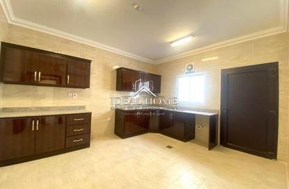 Villa - 6 Bedrooms - 6 Bathrooms for rent in Al Kheesa - Al Kheesa - Umm Salal Mohammed