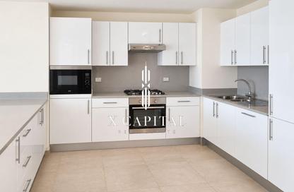 Apartment - 1 - 2 for sale in Lusail Marina Heights - Marina District - Lusail