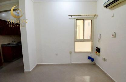 Apartment - 1 - 1 for rent in Umm Ghuwailina 4 - Umm Ghuwailina - Doha
