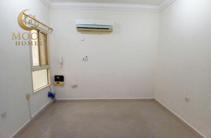 Apartment - 1 - 1 for rent in Umm Ghuwailina 4 - Umm Ghuwailina - Doha