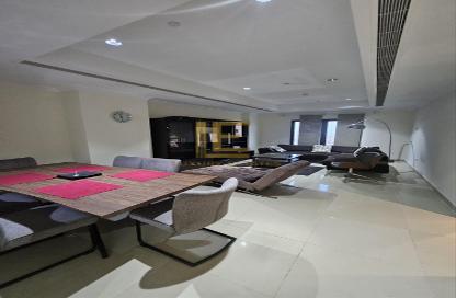 Apartment - 1 Bedroom - 2 Bathrooms for rent in Porto Arabia - The Pearl Island - Doha