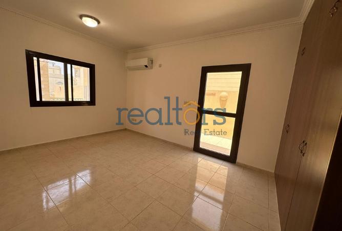 52909789 - Property Image 2