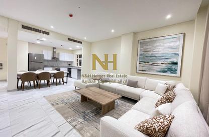 Apartment - 2 Bedrooms - 3 Bathrooms for rent in Floresta Gardens - Floresta Gardens - The Pearl Island - Doha Apartment - 2 Bedrooms - 3 Bathrooms for rent in Floresta Gardens - Floresta Gardens - The Pearl Island - Doha