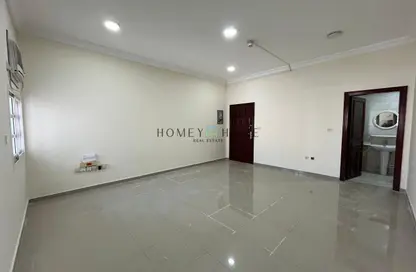 Apartment - 2 Bedrooms - 2 Bathrooms for rent in Fereej Bin Mahmoud North - Fereej Bin Mahmoud - Doha