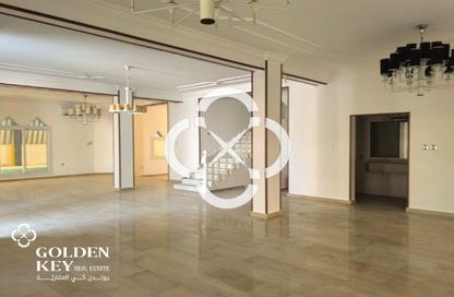 Apartment - 4 Bedrooms - 6 Bathrooms for rent in Al Dafna - Al Dafna - Doha Apartment - 4 Bedrooms - 6 Bathrooms for rent in Al Dafna - Al Dafna - Doha