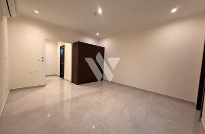 Apartment - 3 Bedrooms - 2 Bathrooms for rent in Al Mansoura - Al Mansoura - Doha