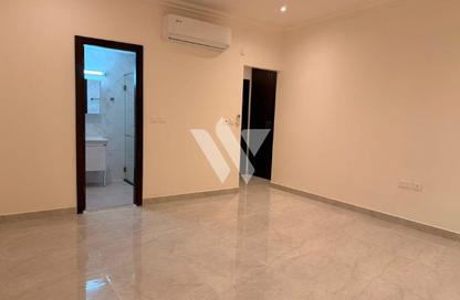 Apartment - 3 Bedrooms - 2 Bathrooms for rent in Al Mansoura - Al Mansoura - Doha