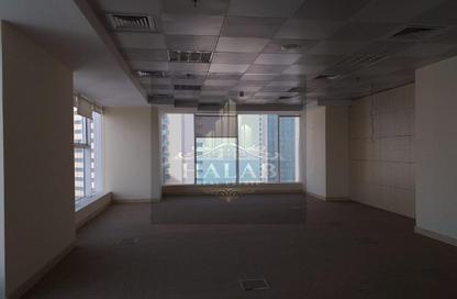 مساحات مكتبية - 3 غرف نوم - 1 حمام للايجار في Element City Center - Bulmasan Street - الخليج الغربي - الدوحة