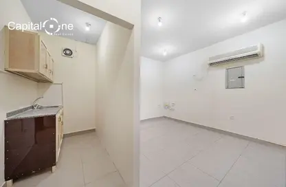 شقة - غرفة نوم - 2 حمامات للايجار في شقق مساكن المطار القديم - طريق المطار القديم - الدوحة