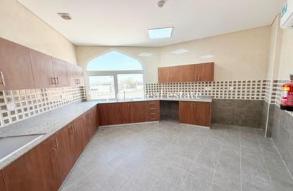 Apartment - 2 Bedrooms - 3 Bathrooms for rent in Al Kheesa - Al Kheesa - Umm Salal Mohammed