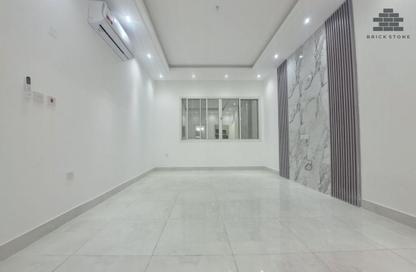 Apartment - 2 Bedrooms - 3 Bathrooms for rent in Al Mansoura - Al Mansoura - Doha