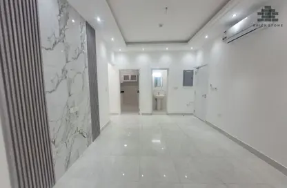 Apartment - 2 Bedrooms - 3 Bathrooms for rent in Al Mansoura - Al Mansoura - Doha