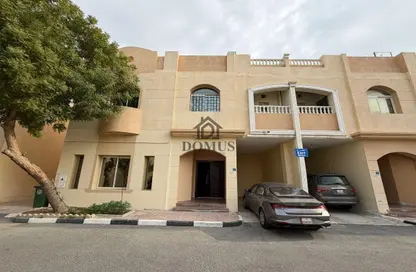 مجمع سكني - 5 غرف نوم - 5 حمامات للايجار في عين خالد - الدوحة