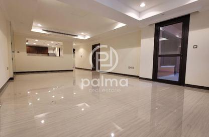 Apartment - 1 Bedroom - 2 Bathrooms for rent in East Porto Drive - Porto Arabia - The Pearl Island - Doha