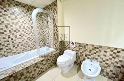 Apartment - 1 Bedroom - 2 Bathrooms for rent in East Porto Drive - Porto Arabia - The Pearl Island - Doha