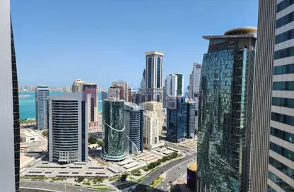 مساحات مكتبية - غرفة نوم - 2 حمامات للايجار في برج وست باي - الخليج الجنوبي - الخليج الغربي - الدوحة