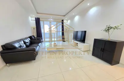 Apartment - 2 Bedrooms - 3 Bathrooms for rent in Viva East - Viva Bahriyah - The Pearl Island - Doha
