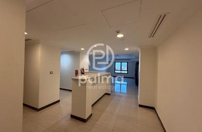 Apartment - 1 Bedroom - 2 Bathrooms for rent in Porto Arabia - The Pearl Island - Doha
