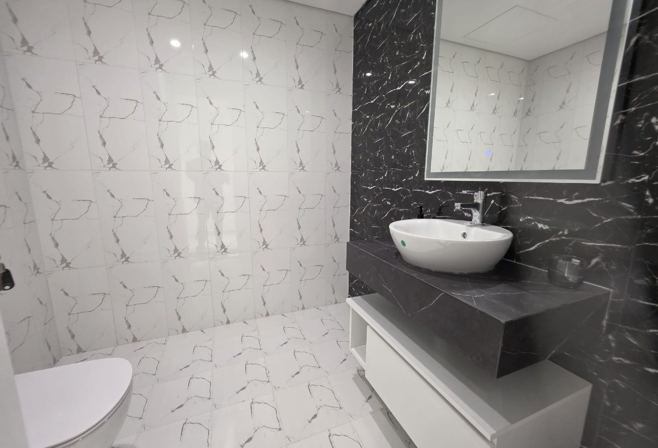 Stunning 2BHK Near Place Vendôme – Yasmeen City thumbnail 22