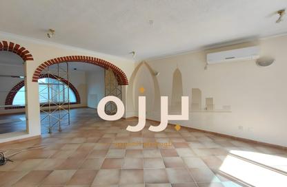 Villa - 3 Bedrooms - 2 Bathrooms for rent in Ras Abu Aboud - Doha