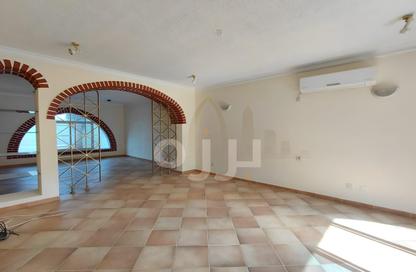 Villa - 3 Bedrooms - 2 Bathrooms for rent in Ras Abu Aboud - Doha Villa - 3 Bedrooms - 2 Bathrooms for rent in Ras Abu Aboud - Doha