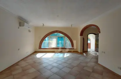 Villa - 3 Bedrooms - 2 Bathrooms for rent in Ras Abu Aboud - Doha Villa - 3 Bedrooms - 2 Bathrooms for rent in Ras Abu Aboud - Doha