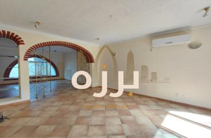 Villa - 3 Bedrooms - 2 Bathrooms for rent in Ras Abu Aboud - Doha