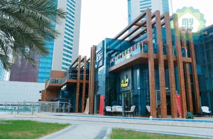 Retail - Studio for rent in West Bay Tower - West Bay - West Bay - Doha