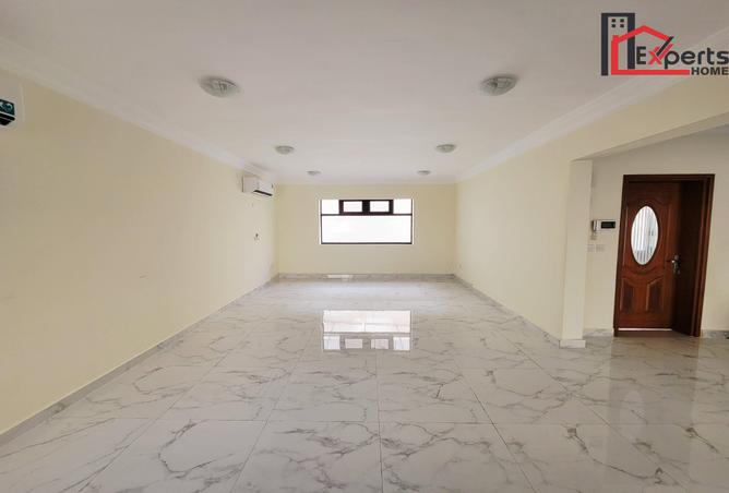 1023565 - Property Image 2