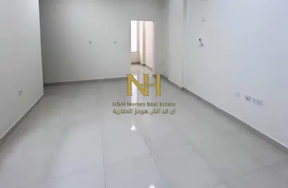 شقة - 3 غرف نوم - 4 حمامات للايجار في شارع الوعب - الوعب - الدوحة